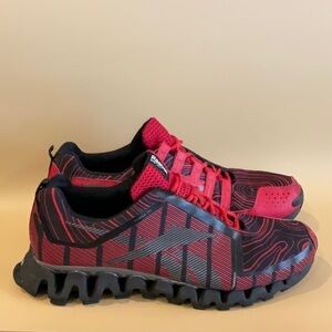 Reebok rezig red and black